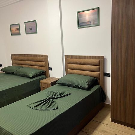 Shëngjin Hotel Brifs מראה חיצוני תמונה