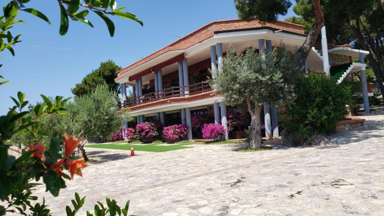 Shëngjin Hotel Brifs מראה חיצוני תמונה