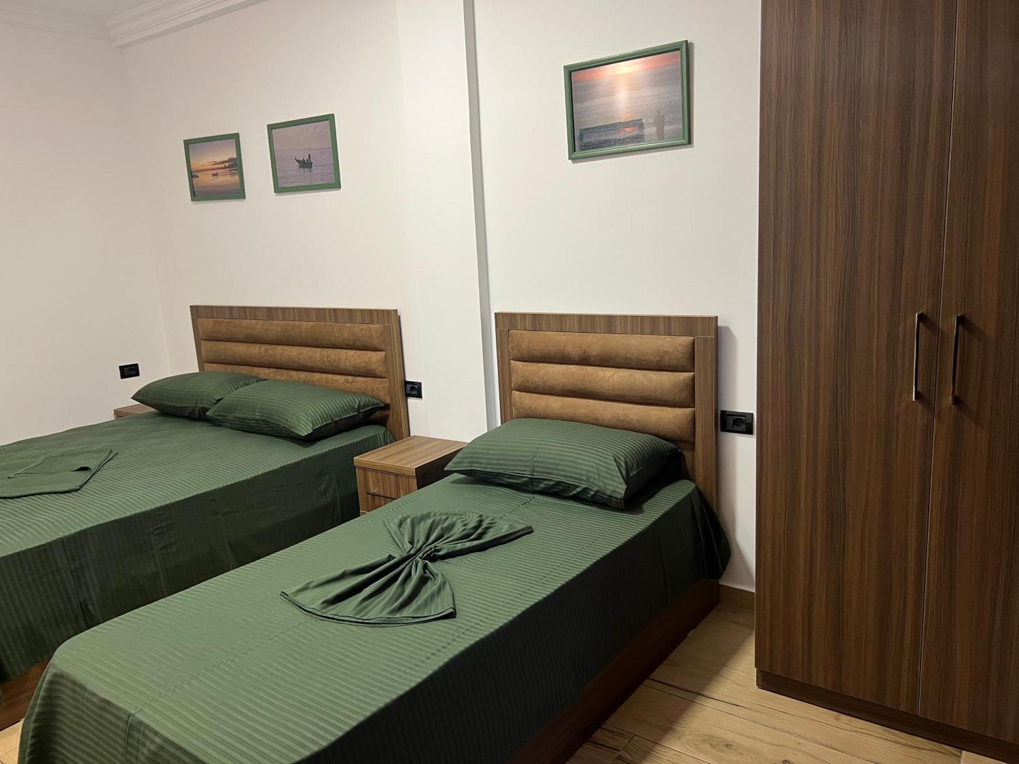 Shëngjin Hotel Brifs מראה חיצוני תמונה