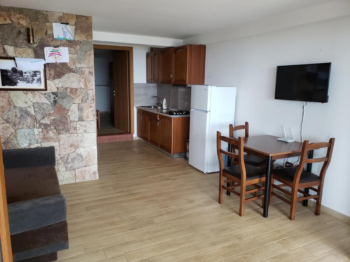 Shëngjin Hotel Brifs מראה חיצוני תמונה